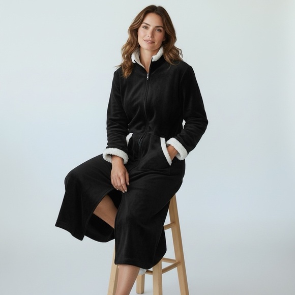 Miss Elaine Other - MISS ELAINE Plush Black Maxi Fleece Robe Full Front Zip White Rope Trim Size XL